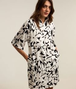 Vestido em Viscolinho com Zíper Frontal e Gola Alta