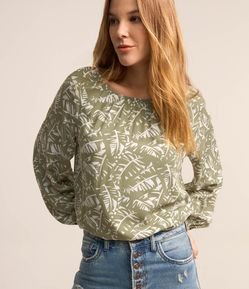 Blusa em Viscose com Gola Redonda e Estampa Folhagem