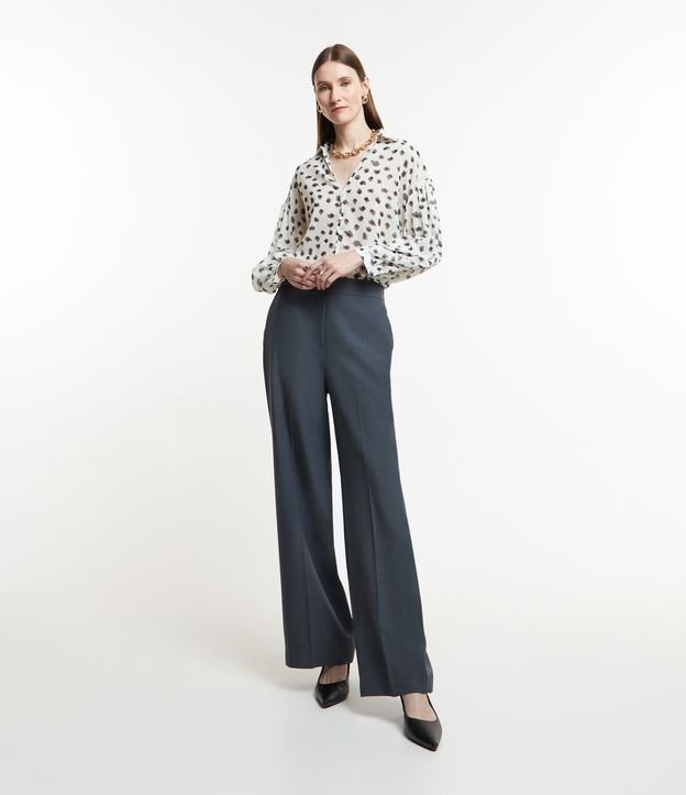 Camisa em Chiffon com Estampa Oncinha Pincelada