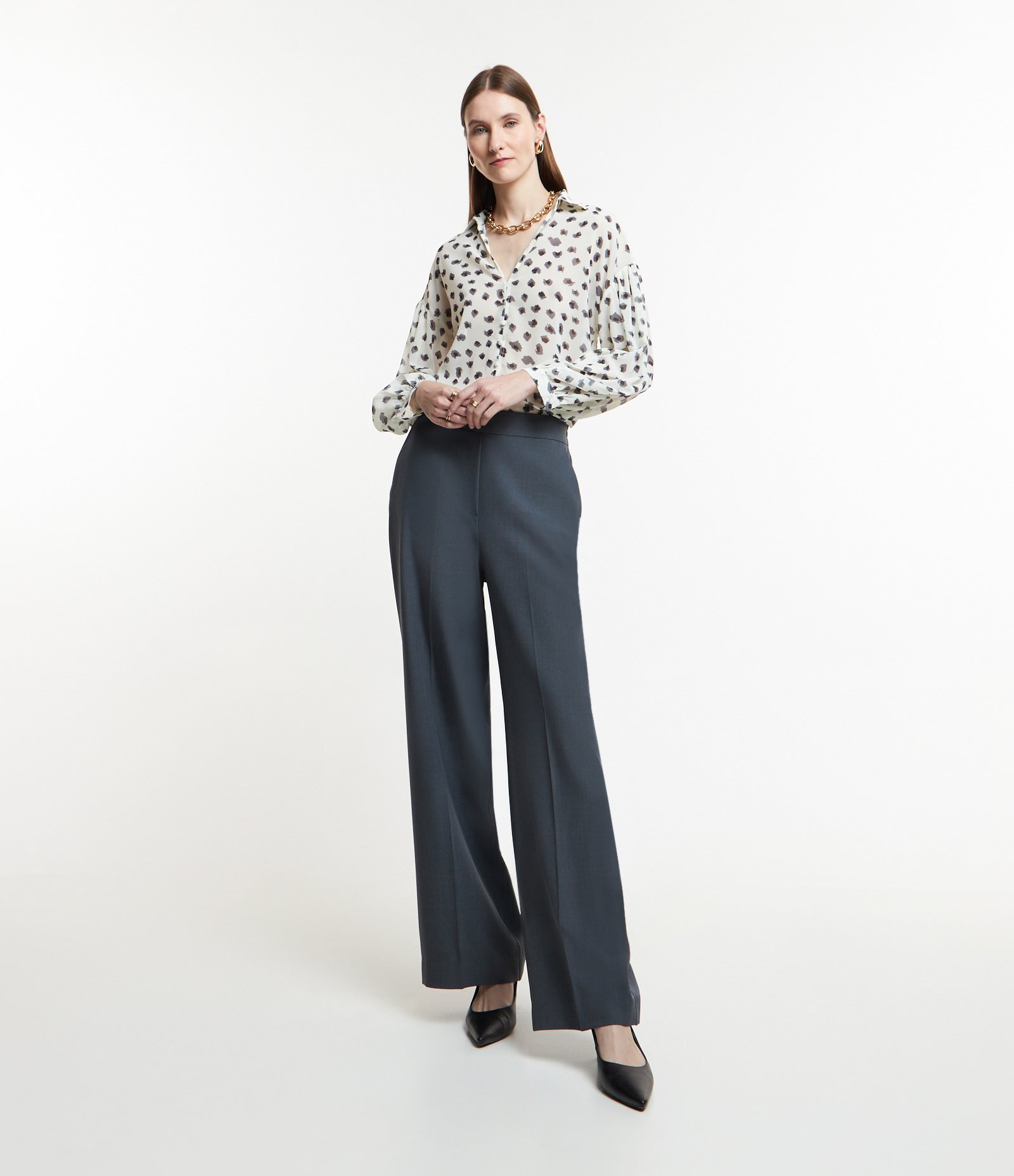 Camisa em Chiffon com Estampa Oncinha Pincelada Branco Neve 2