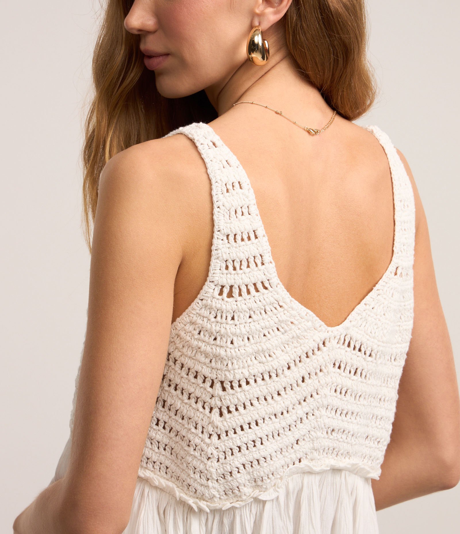 Blusa sem Manga em Crochê com Babado na Barra Branco 4