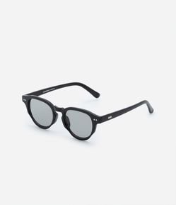 Óculos Redondo com Detalhe na Haste