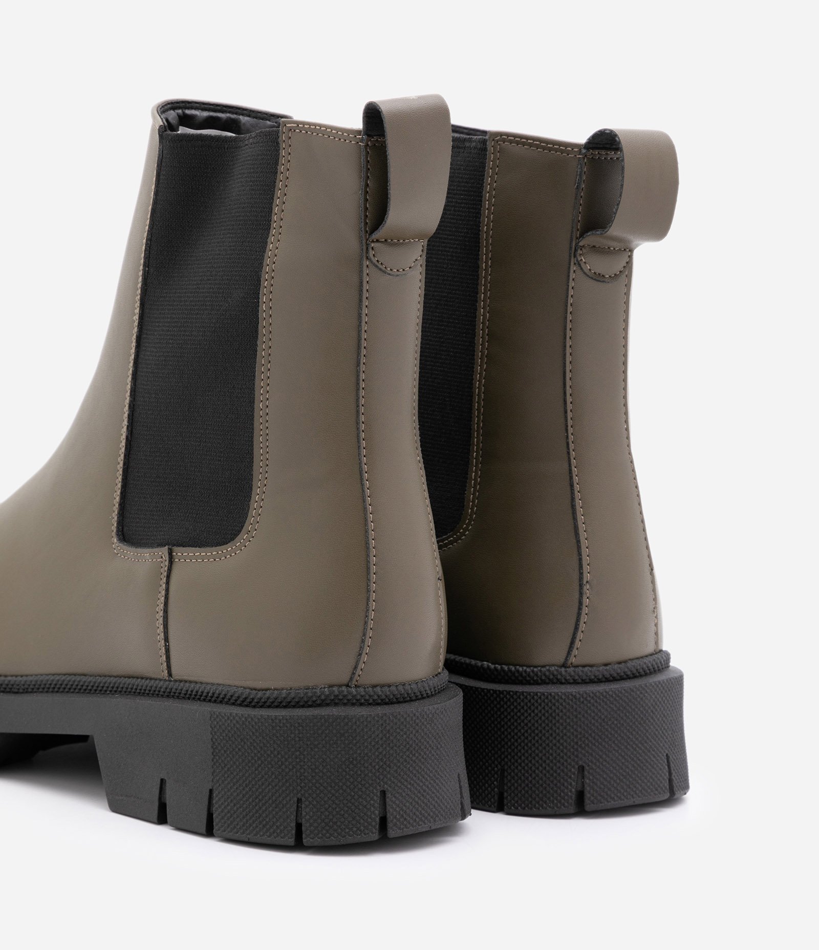 Bota Chelsea em PU com Sola Tratorada Verde Oliva 5