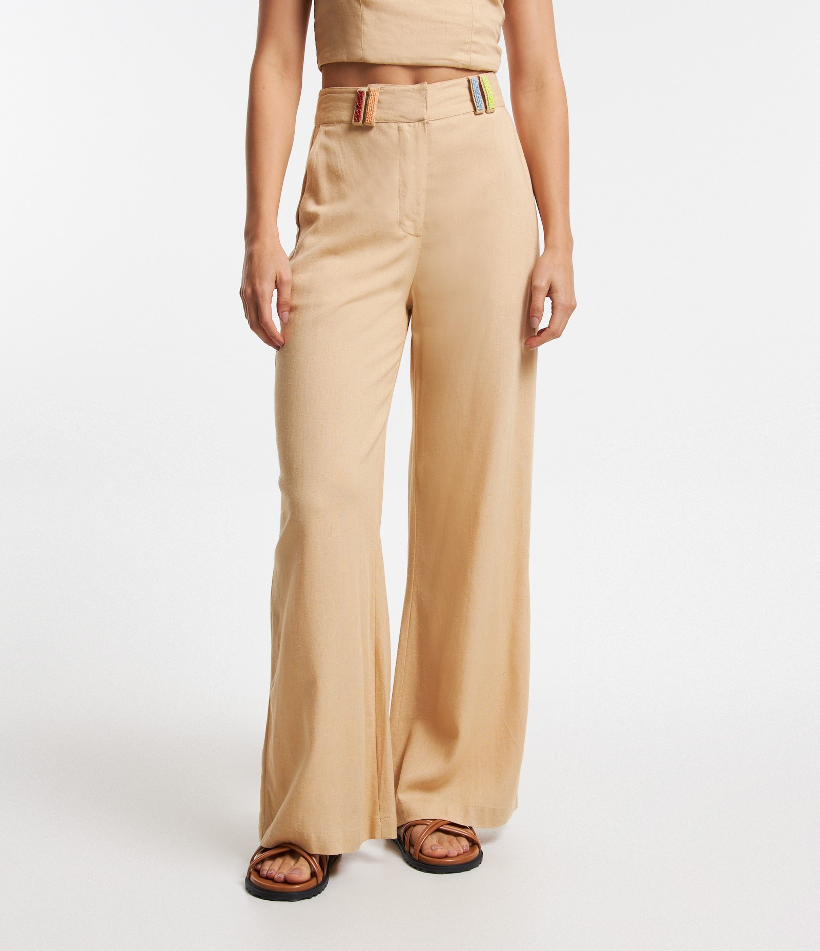 Calça Pantalona em Viscose e Linho e Miçangas nos Passantes Bege 2