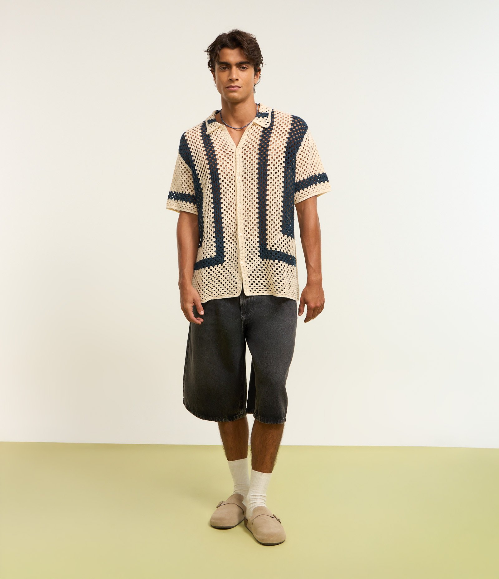 Camisa em Tricô Leve com Abotoamento Frontal Off White/ Azul 2
