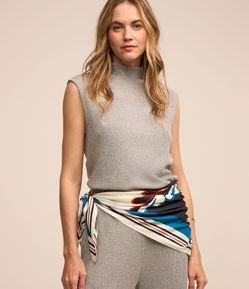 Blusa Sem Manga em Ribana com Golinha Alta