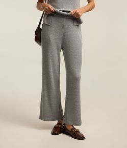 Calça Reta em Ribana com Cós Elástico e Texturas