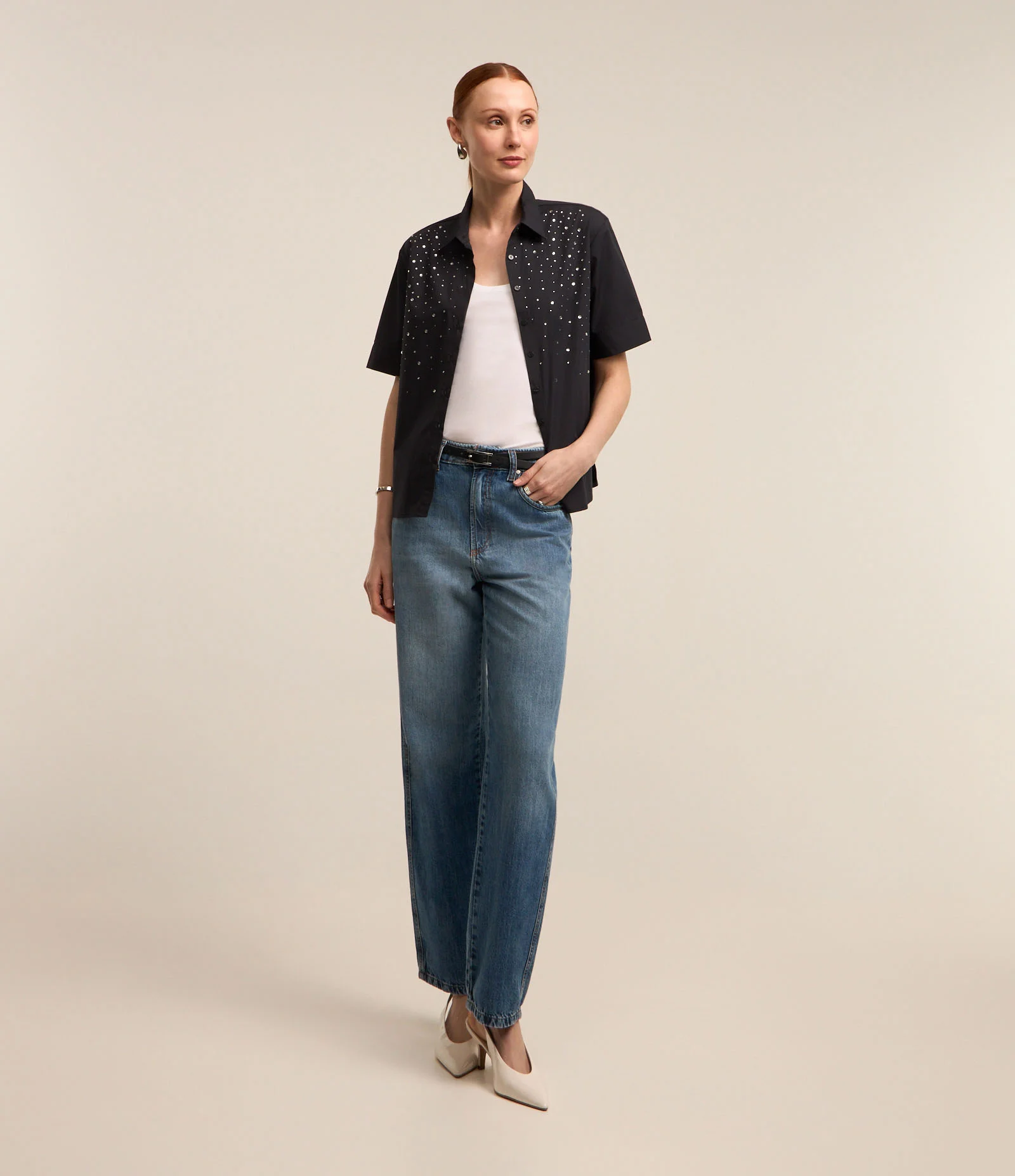 Camisa em Tricoline com Aplicação de Strass Preto 2