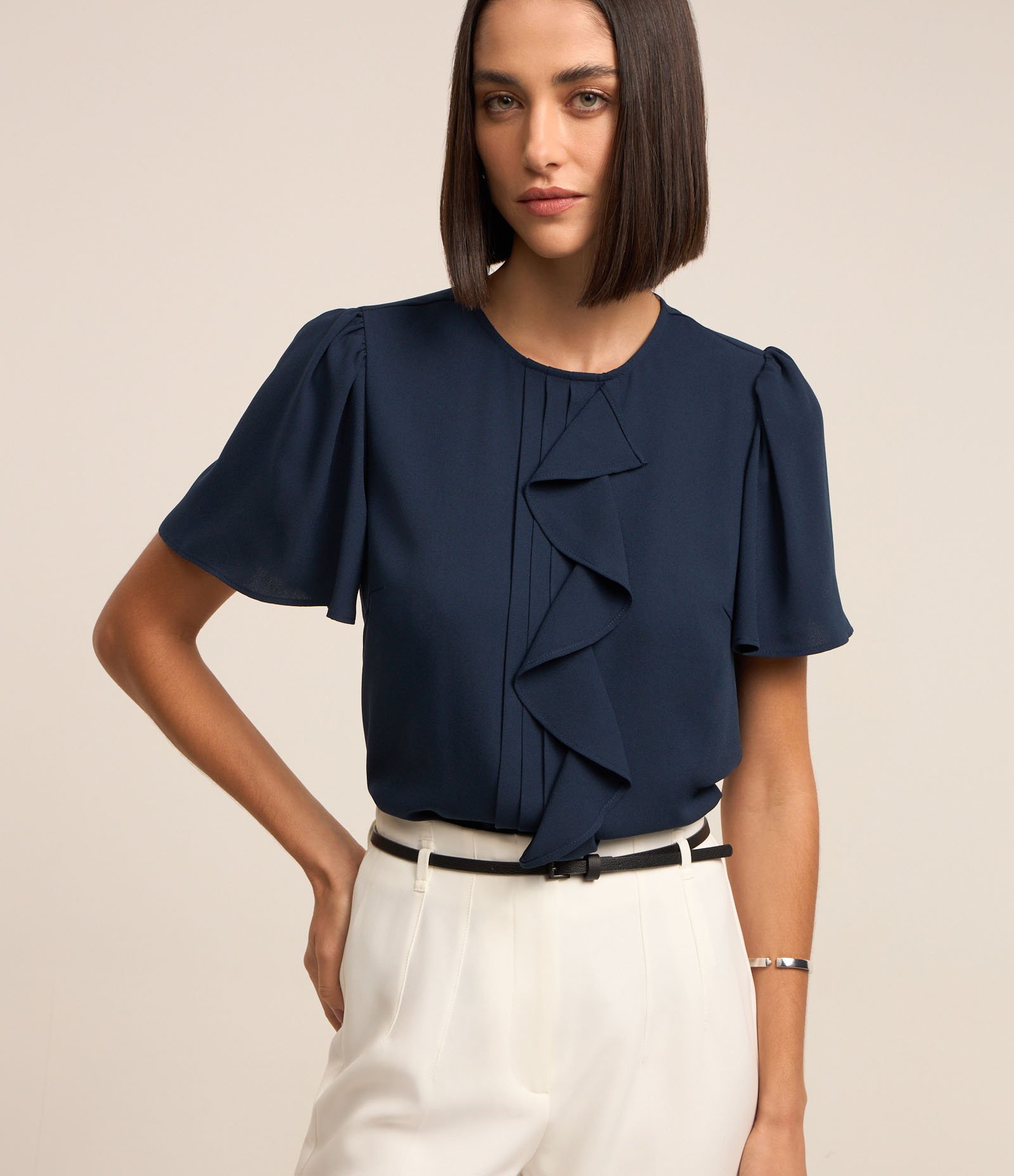 Blusa em Crepe com Drapeados e Babado Jabô 1