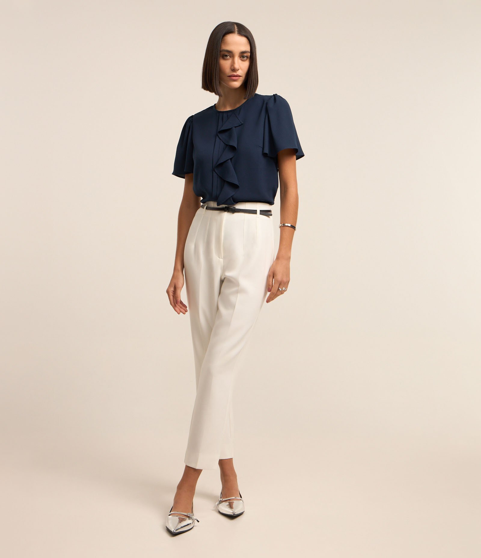 Blusa em Crepe com Drapeados e Babado Jabô 2