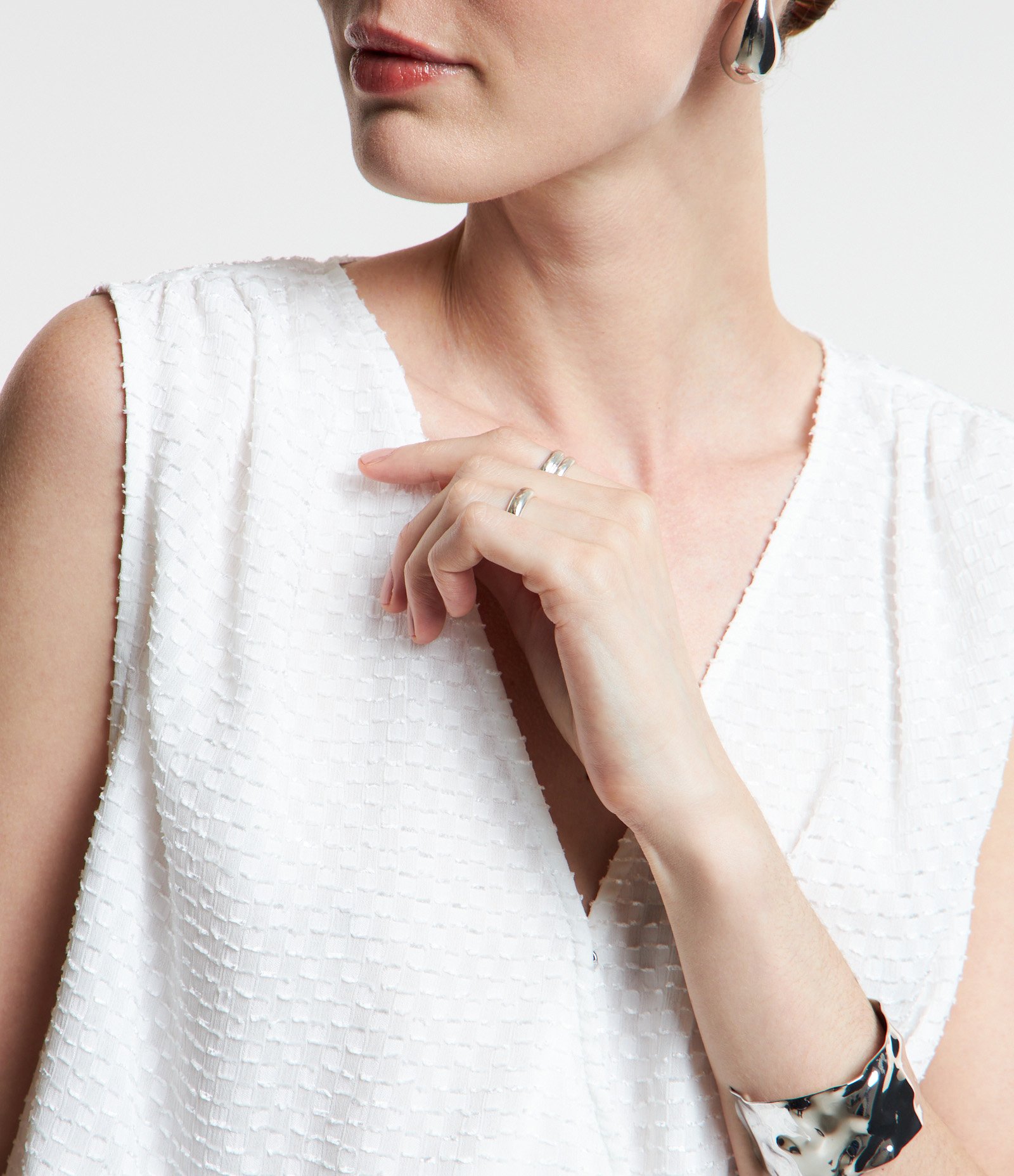 Blusa em Chiffon com Decote Transpassado e Texturas Branco Neve 3