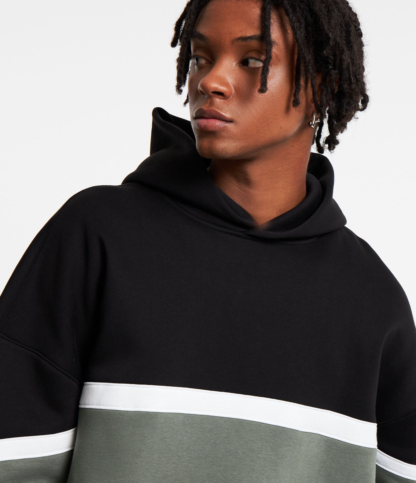 Blusão Ballom em Moletom com Listras e Bloco de Cores Preto/Branco/Verde 4