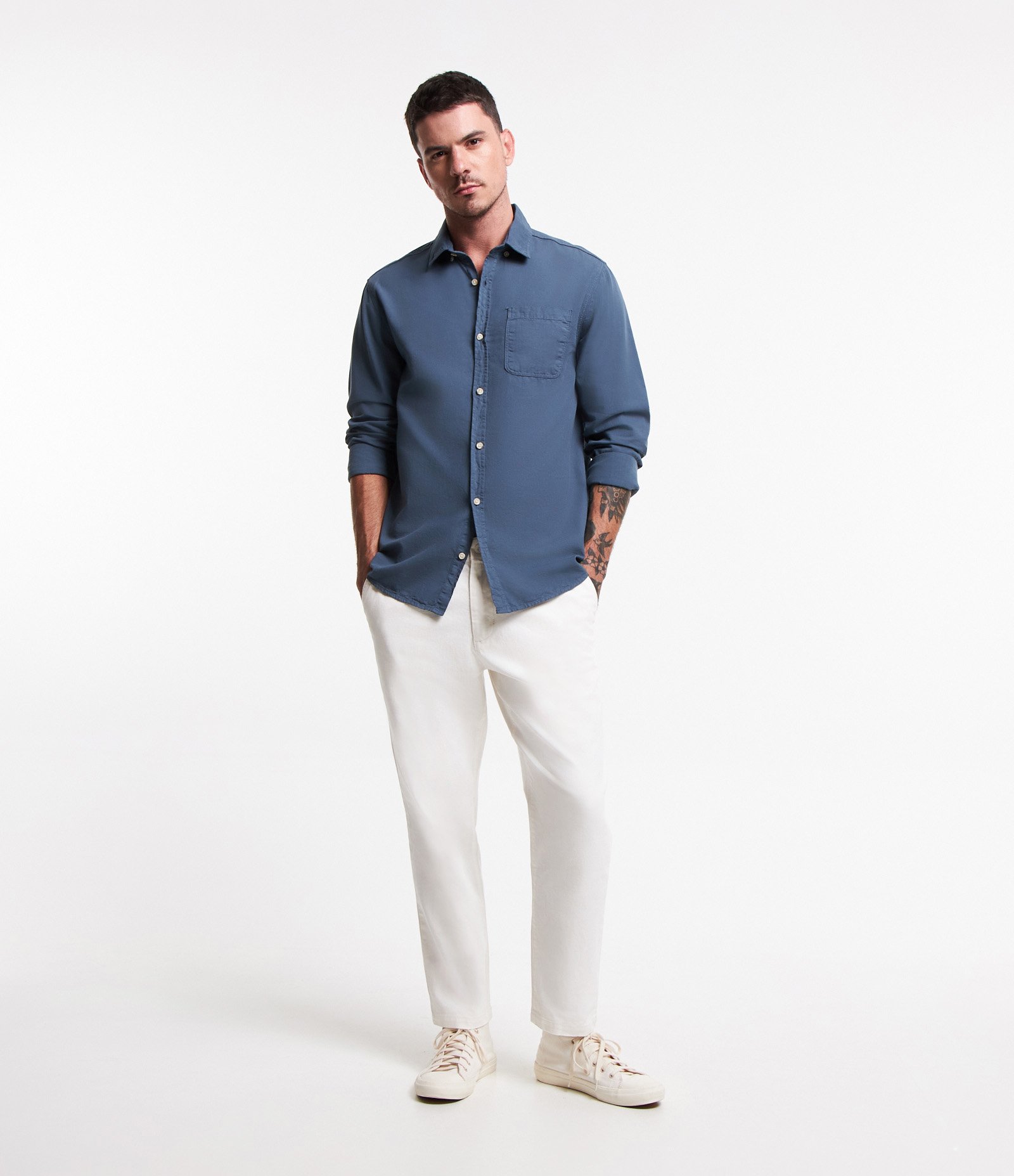 Camisa Regular em Oxford com Bolso Frontal Azul 2