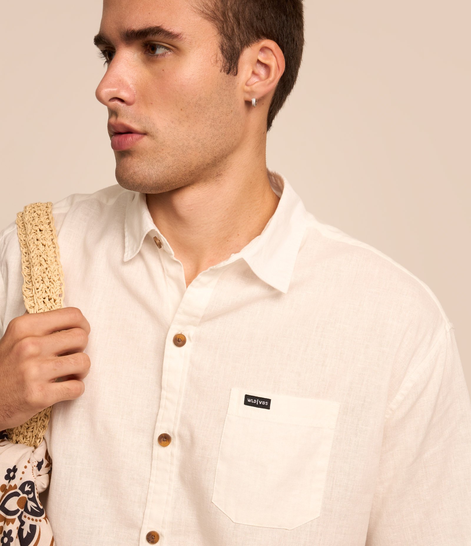 Camisa Relaxed em Cânhamo com Bolso Branco 3