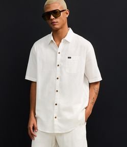 Camisa Relaxed em Cânhamo com Bolso