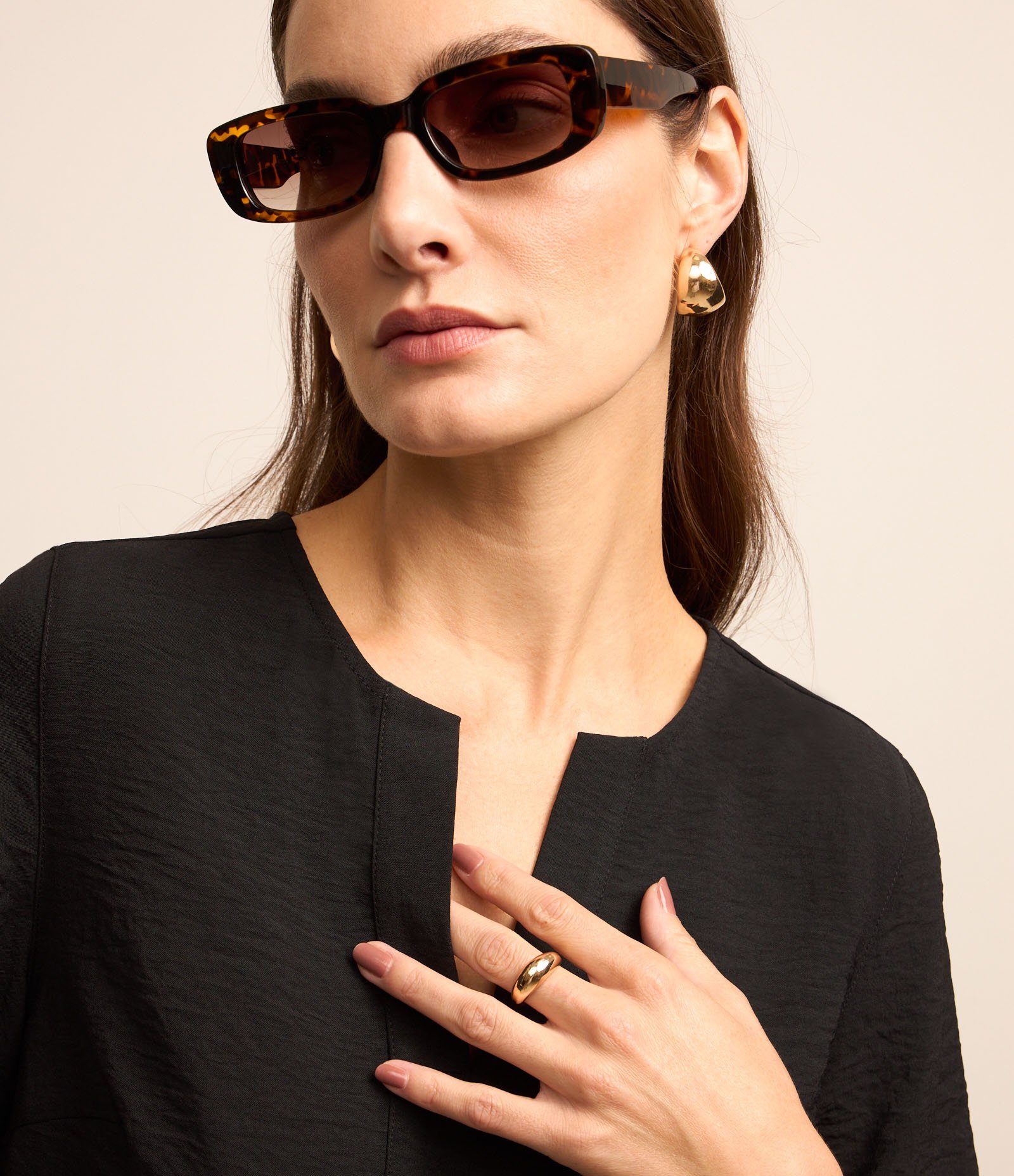 Blusa com Efeito Airflow com Decote em V Pespontado Preto 3