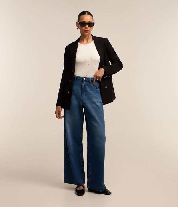 Blusa sem Manga em Viscose com Detalhe Ondulados na Borda