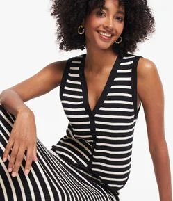 Blusa sem Manga em Tricô Listrada com Botões e Pontas