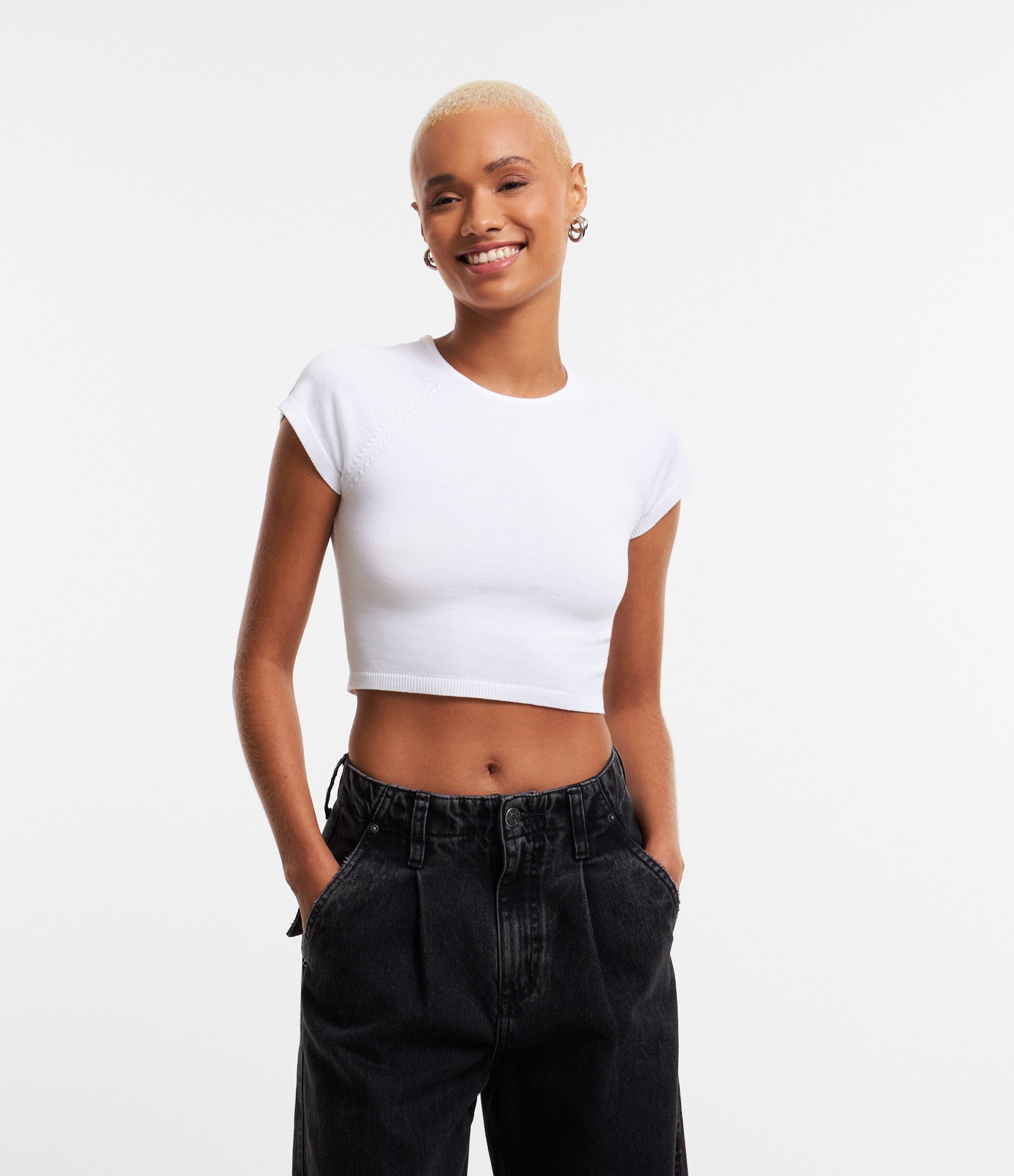 Blusa Cropped em Viscose Canelada com Cava Raglan Branco 1