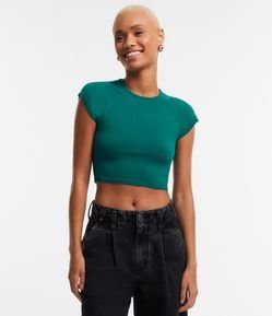Blusa Cropped em Viscose Canelada com Cava Raglan