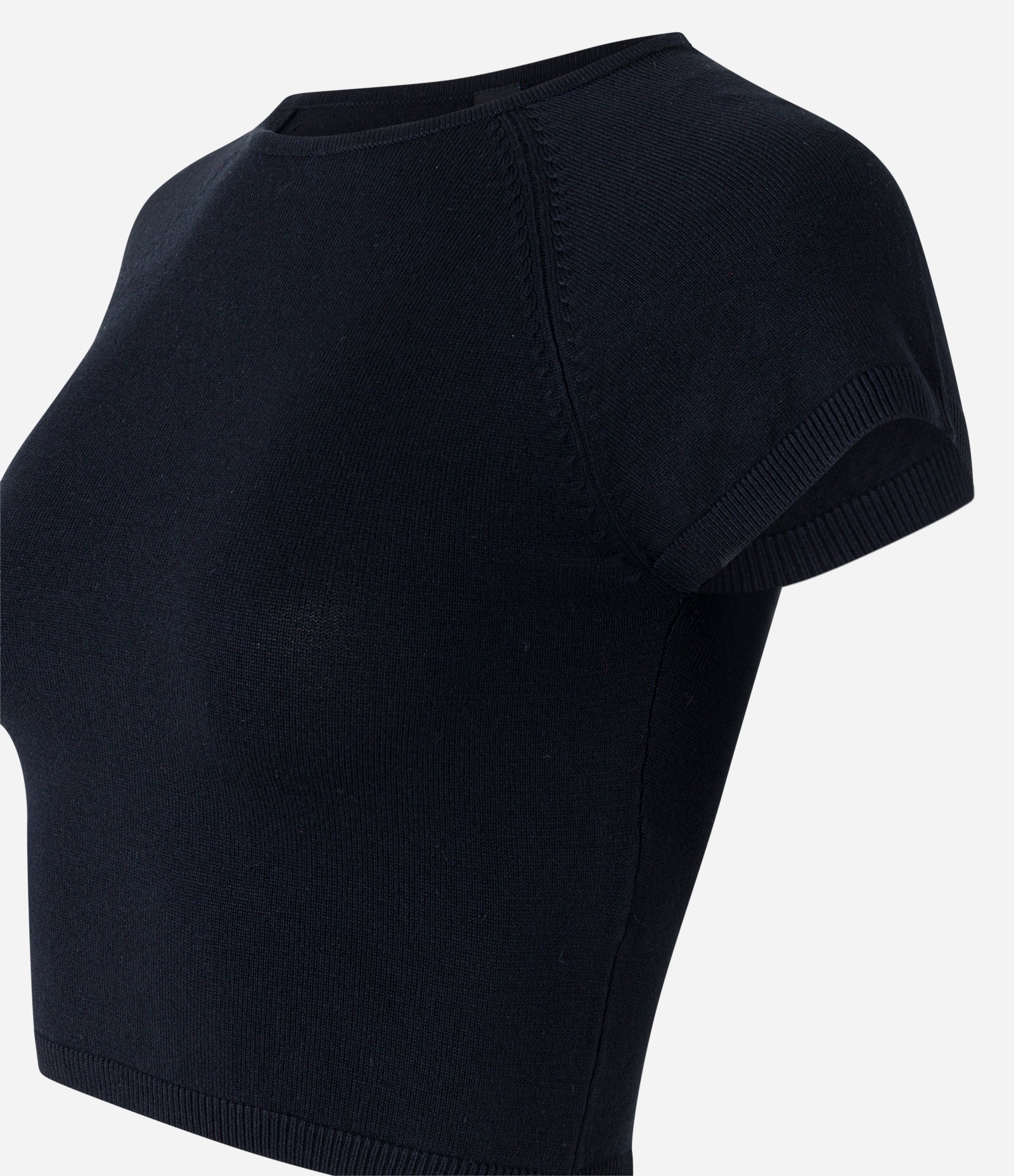 Blusa Cropped em Viscose Canelada com Cava Raglan Preto 6