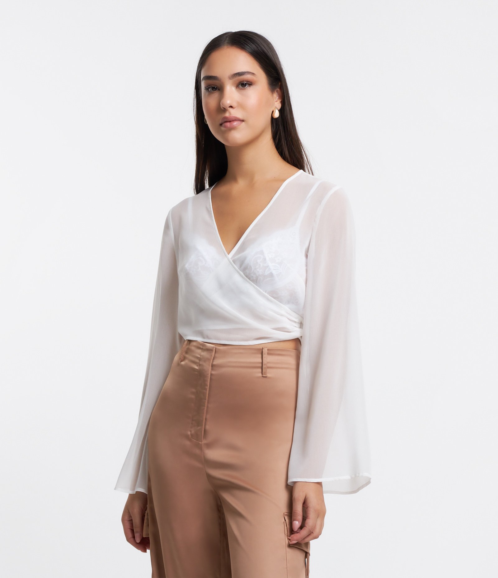 Blusa Cropped Manga Longa em Chiffon com Amarração Branco 1
