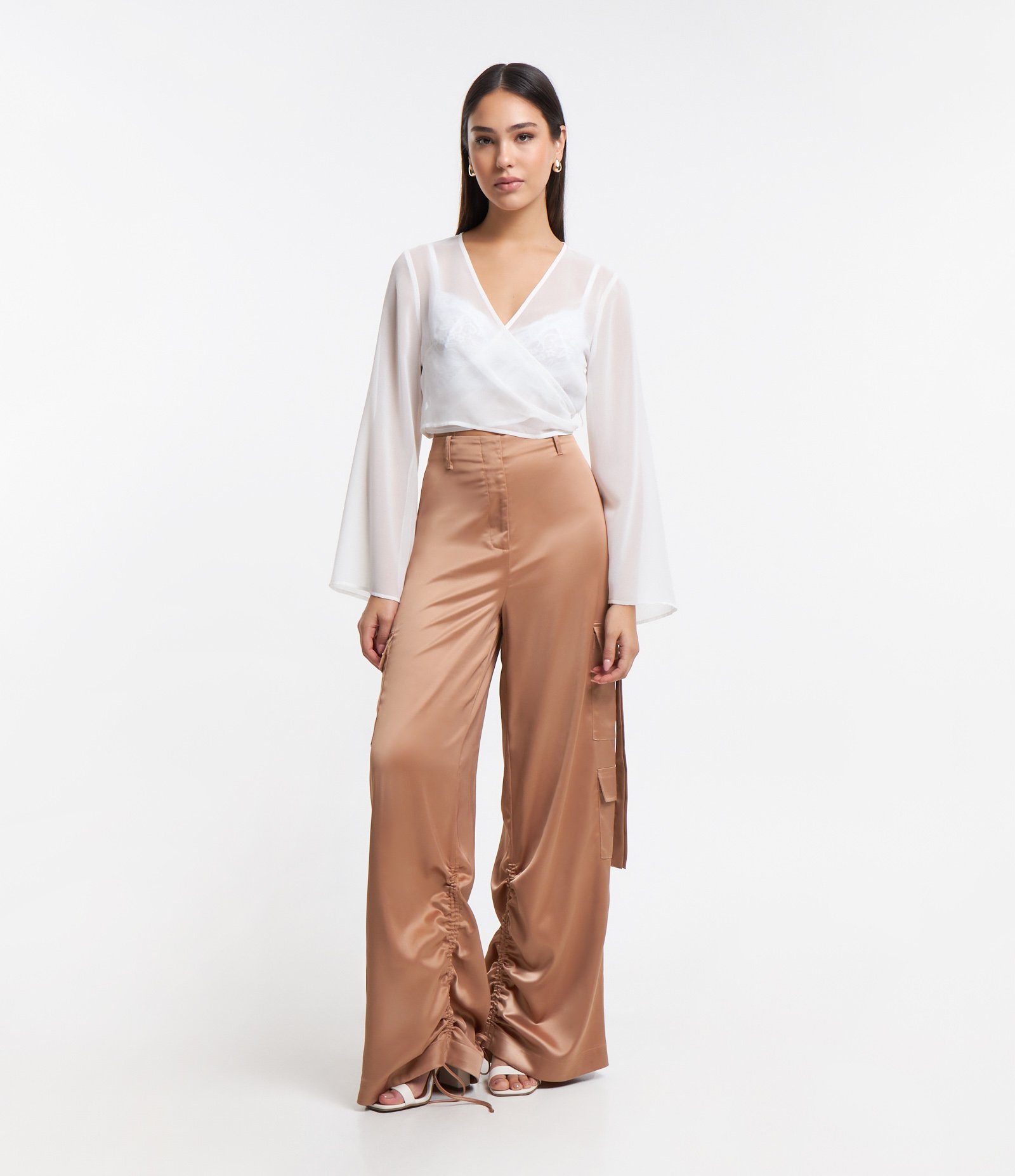 Blusa Cropped Manga Longa em Chiffon com Amarração Branco 2