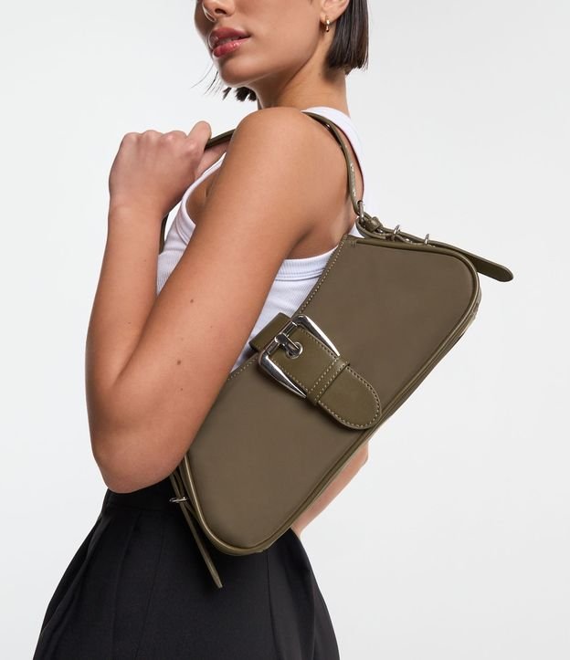 Cor: Verde Militar | Tamanho: U