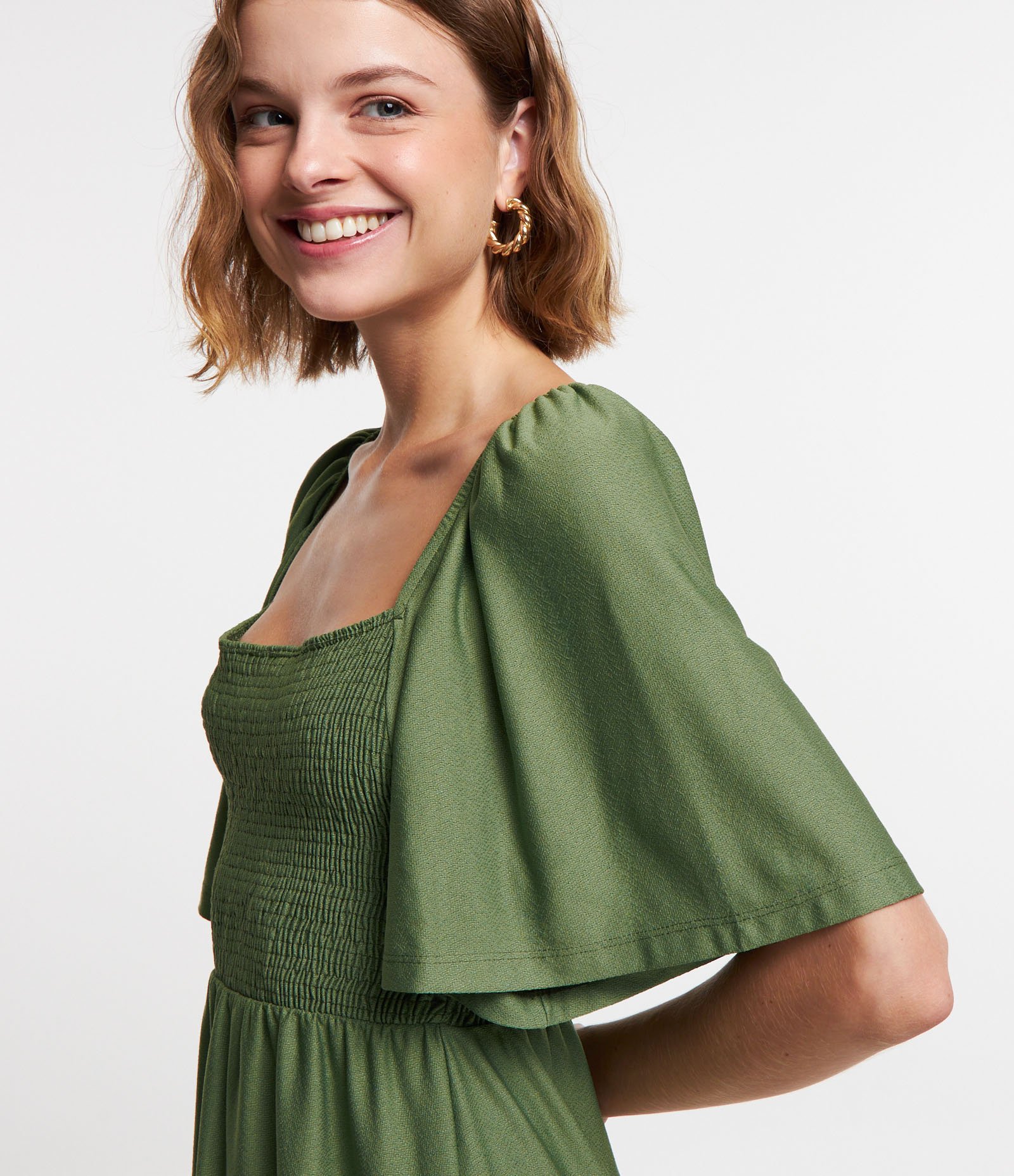 Vestido Curto Texturizado com Lastex no Busto Verde 4