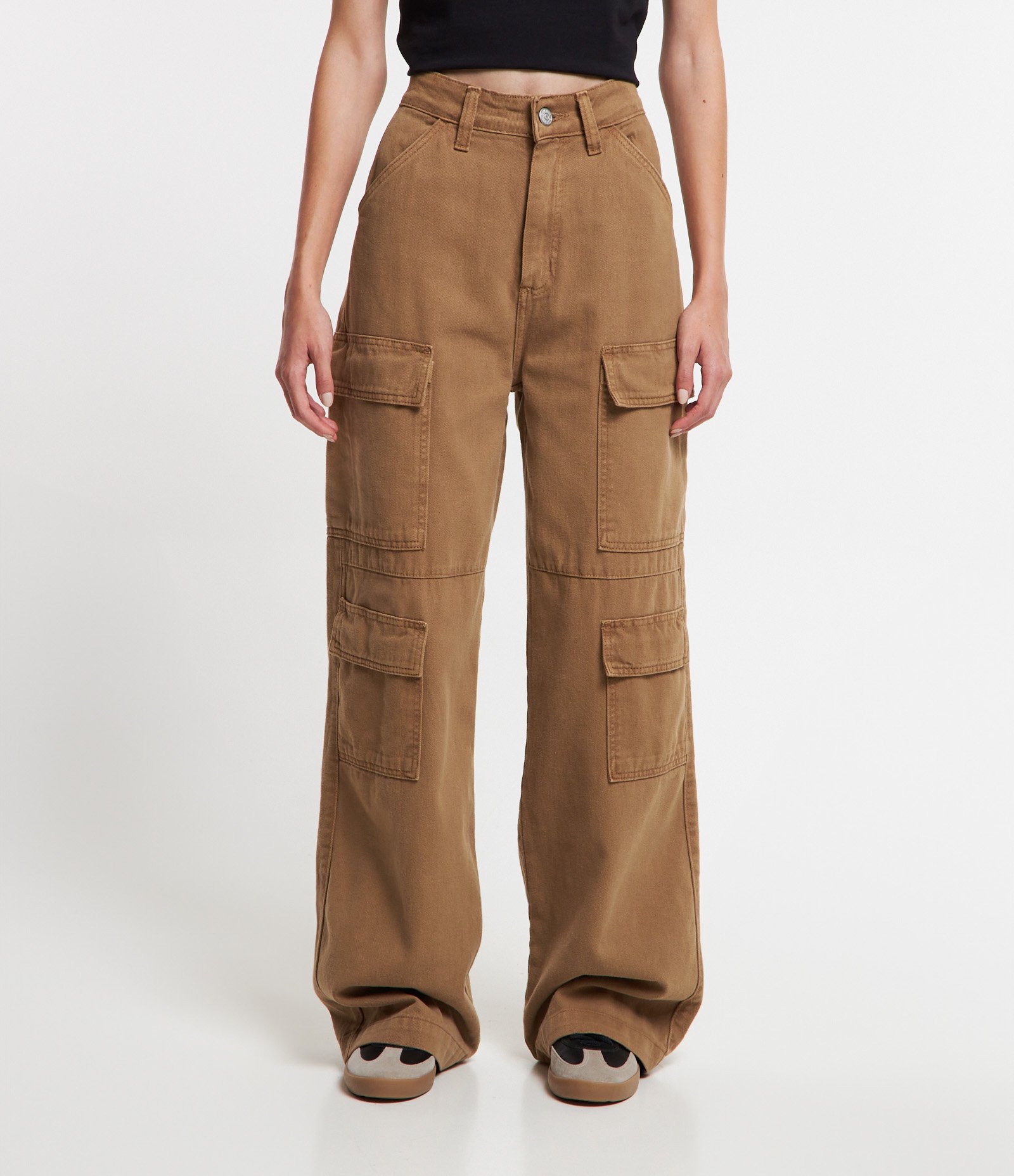 Calça Wide Leg em Sarja com Cintura Alta e Bolsos Cargo 2