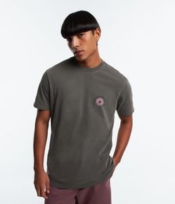 Camiseta Comfort em Algodão Estonada com Estampa Frente e Costas