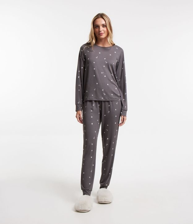 Pijama Longo com Estampa de Patinhas
