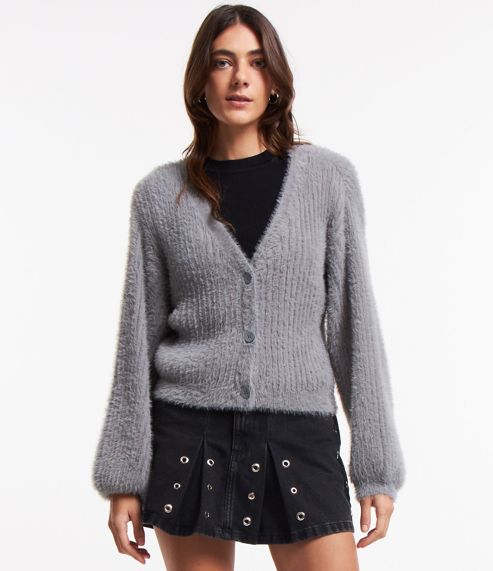 Cardigan Curto em Tricô com Pelinhos Cinza 1