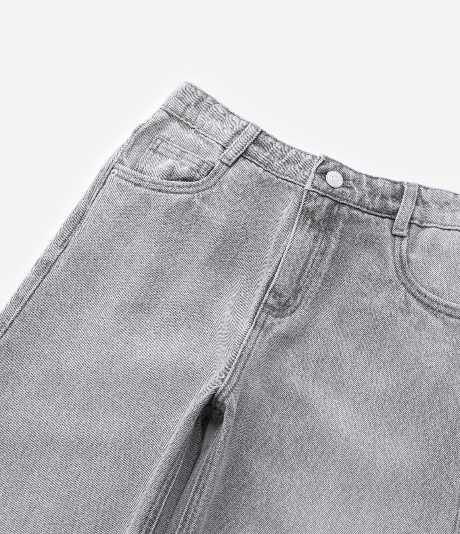 Calça Reta Infantil em Jeans com Foil na Barra - Tam 5 a 14 Anos Cinza 4