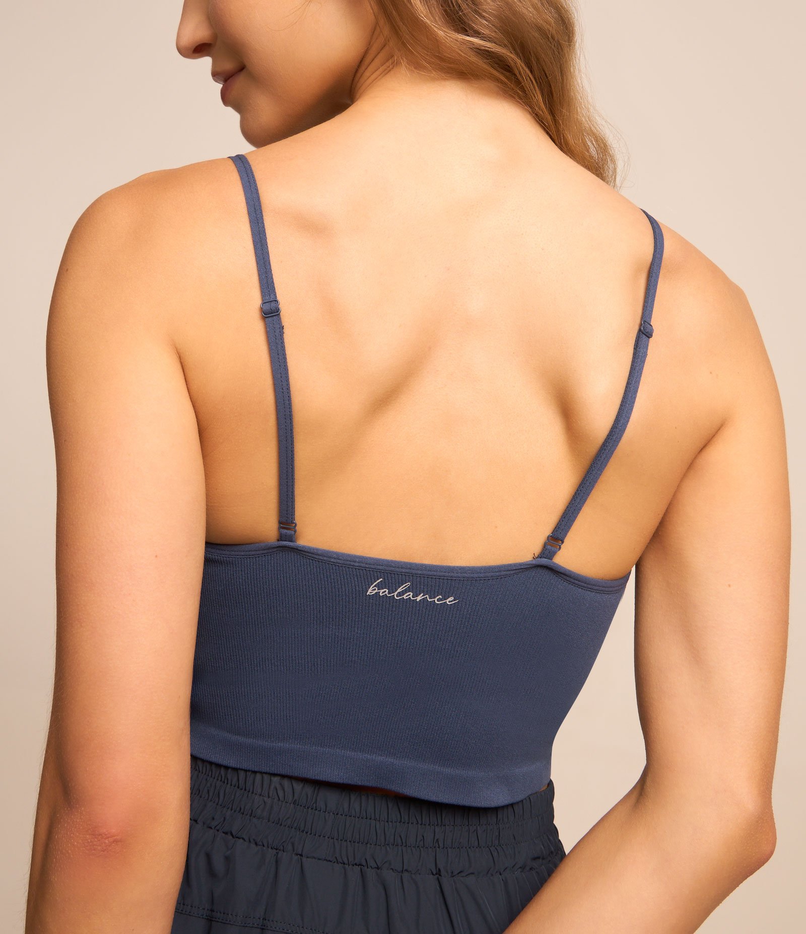 Top Esportivo sem Costura com Textura Canelada Azul Escuro 4