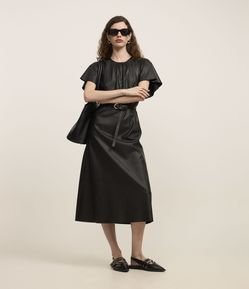 Vestido Evasê Midi em Material Sintético com Manga curta