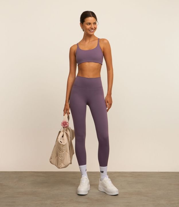 Calça Legging Esportiva em Poliamida com Recorte