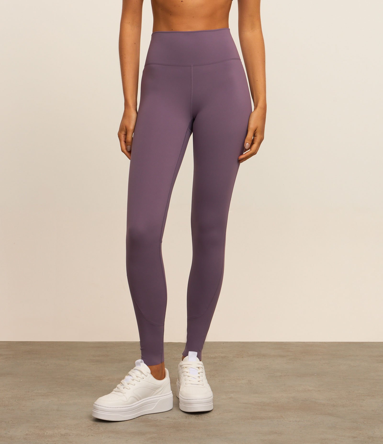 Calça Legging Esportiva em Poliamida com Recorte Roxo 2