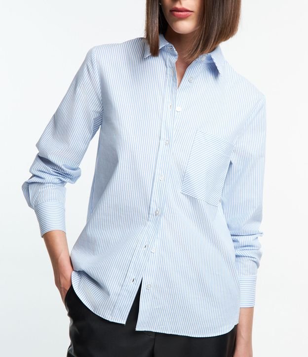 Camisa Básica em Tricoline com Estampa Listrada em Fio Tinto Azul/ Branco 5