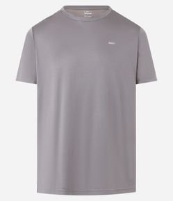 Camiseta Esportiva em Dry Fit com Recortes e Detalhes Refletivos