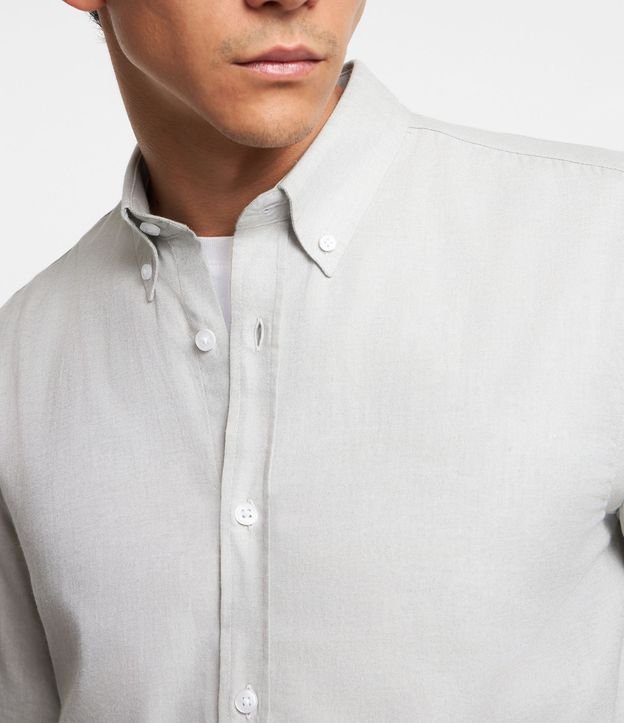 Camisa em Oxfordine com Abotoamento Frontal