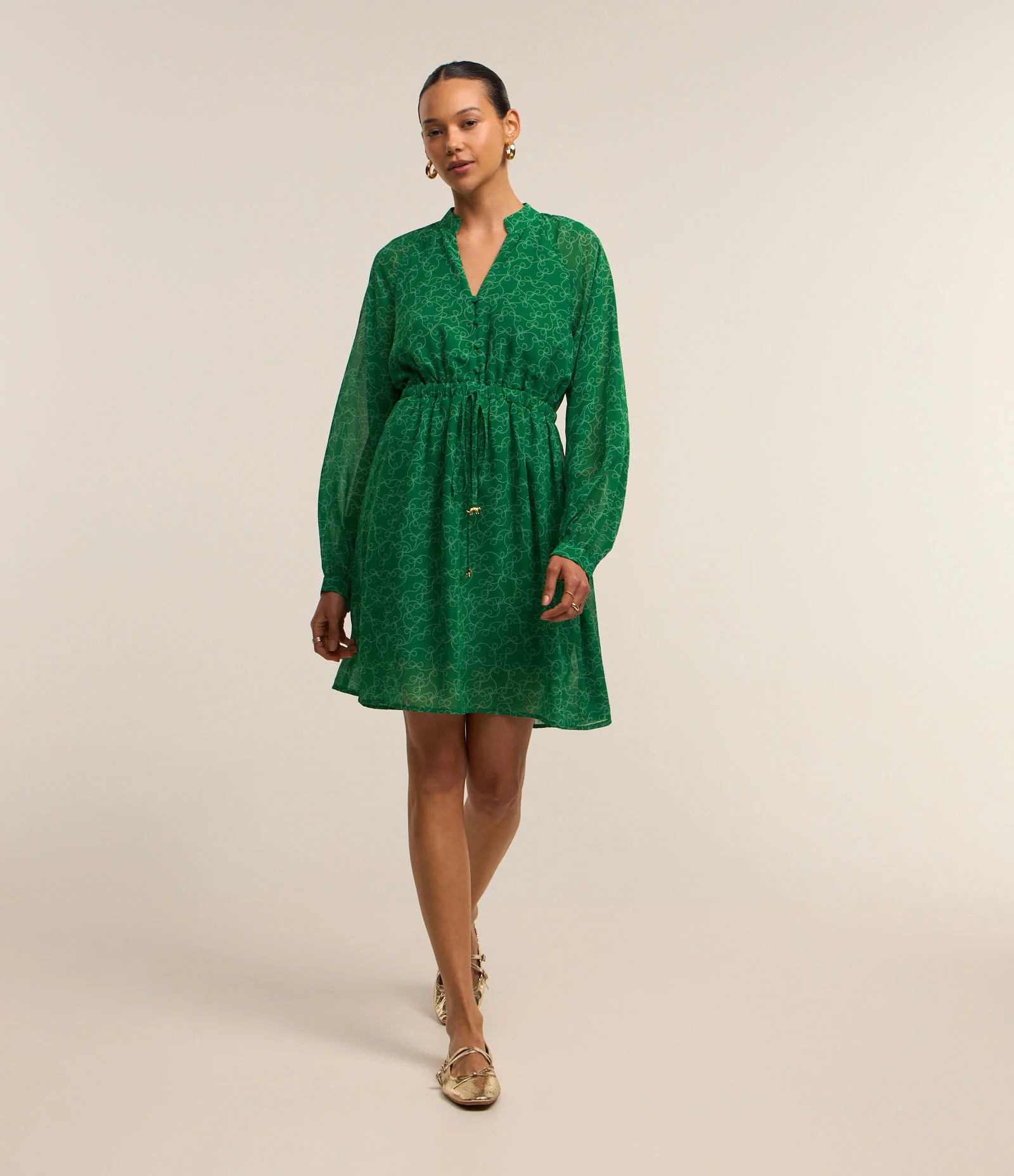 Vestido Curto em Chiffon com Amarração e Estampa Poá Entrelaçado Verde 2