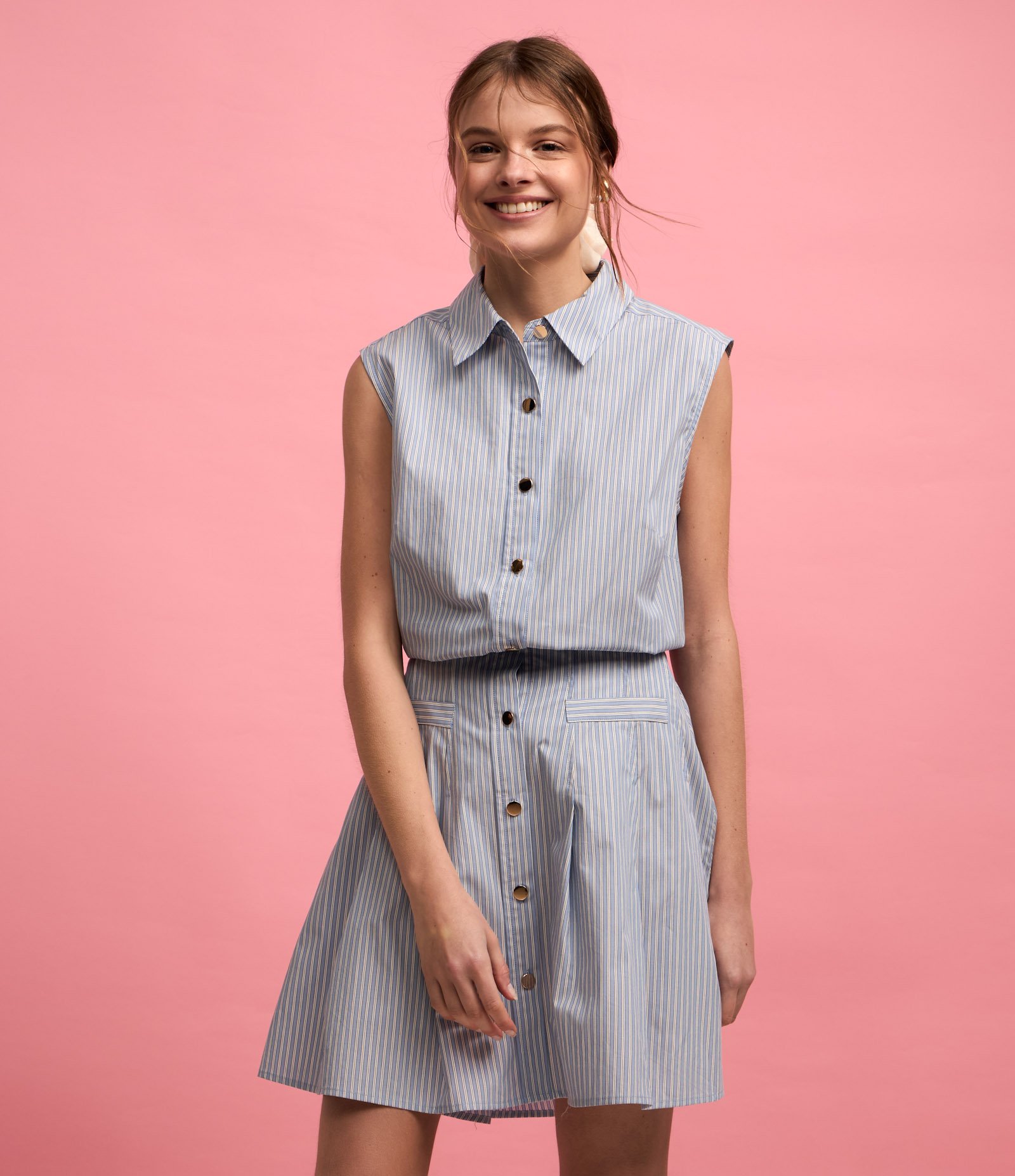 Vestido em Tricoline com Abotoamento e Estampa Listras em Fio Tinto Azul/ Branco 1