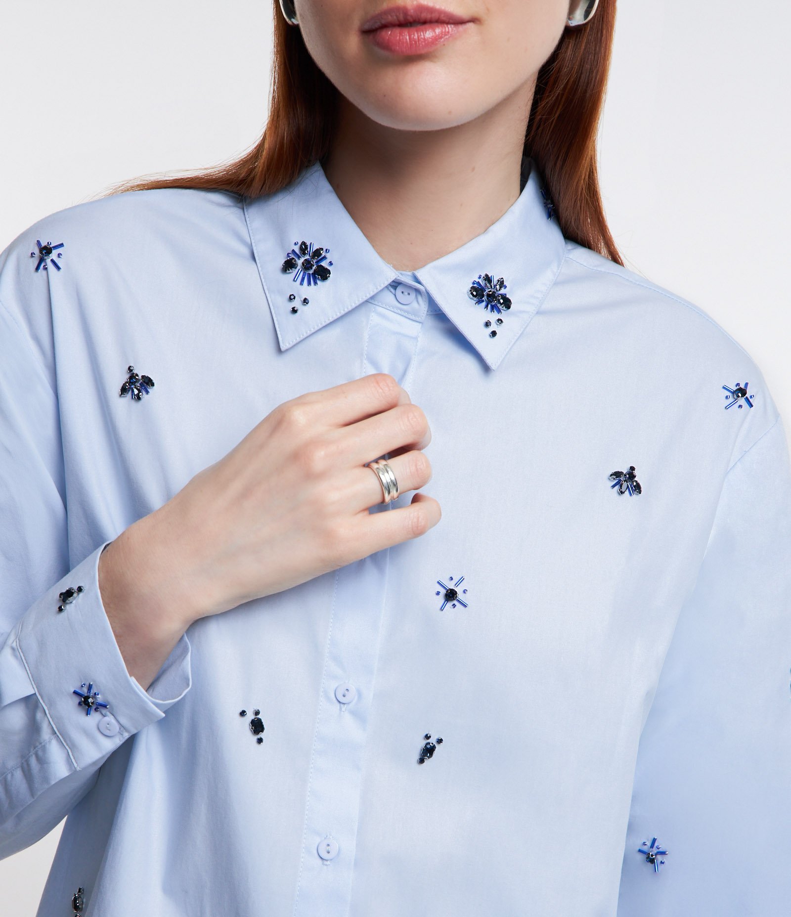 Camisa em Tricoline com Bordados e Abotoamento Frontal Azul 3