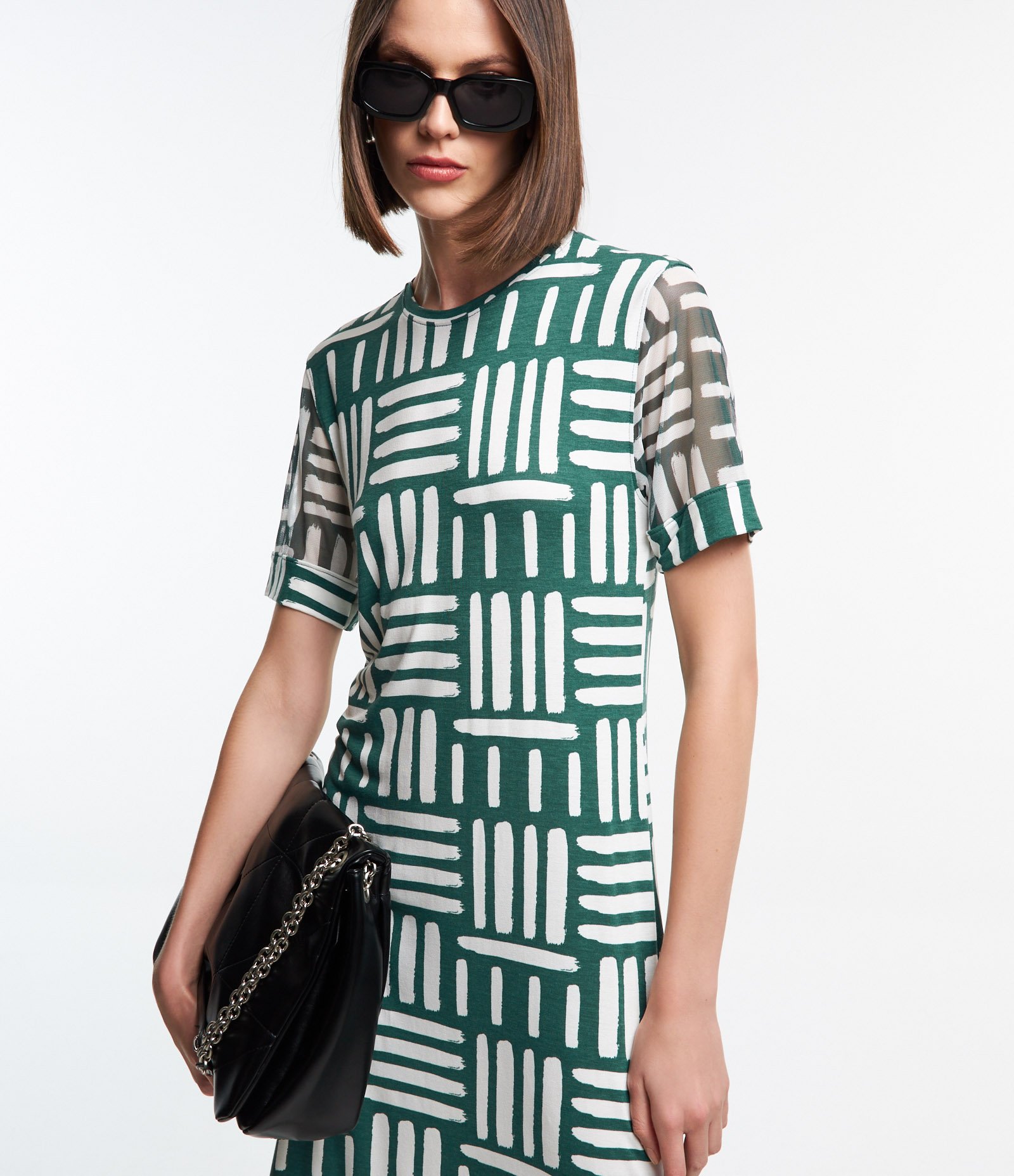 Vestido em Viscose com Tule na Manga e Estampa Abstrata Verde/ Branco 3