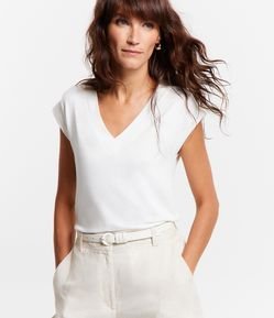 Blusa sem Manga em Viscose com Decote V Pespontada