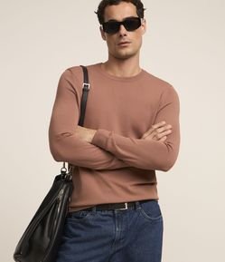 Suéter Básico em Viscose com Gola Redonda