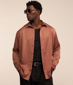 Camisa em Crepe com Textura Acetinada