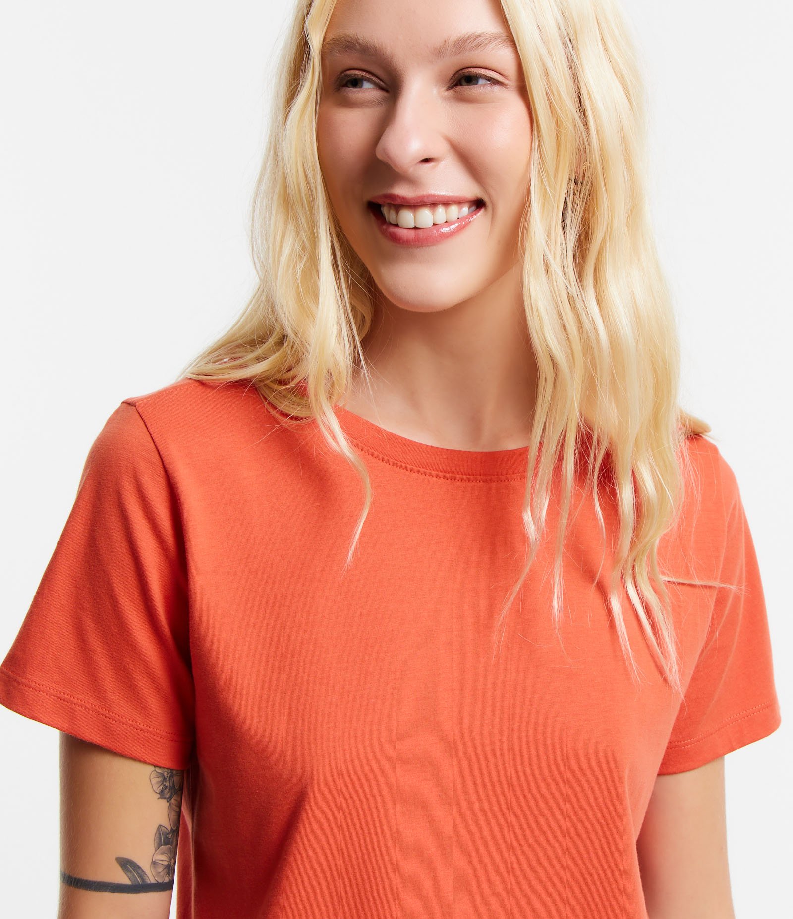 Camiseta Básica em Algodão com Manga Curta Laranja Coral 4