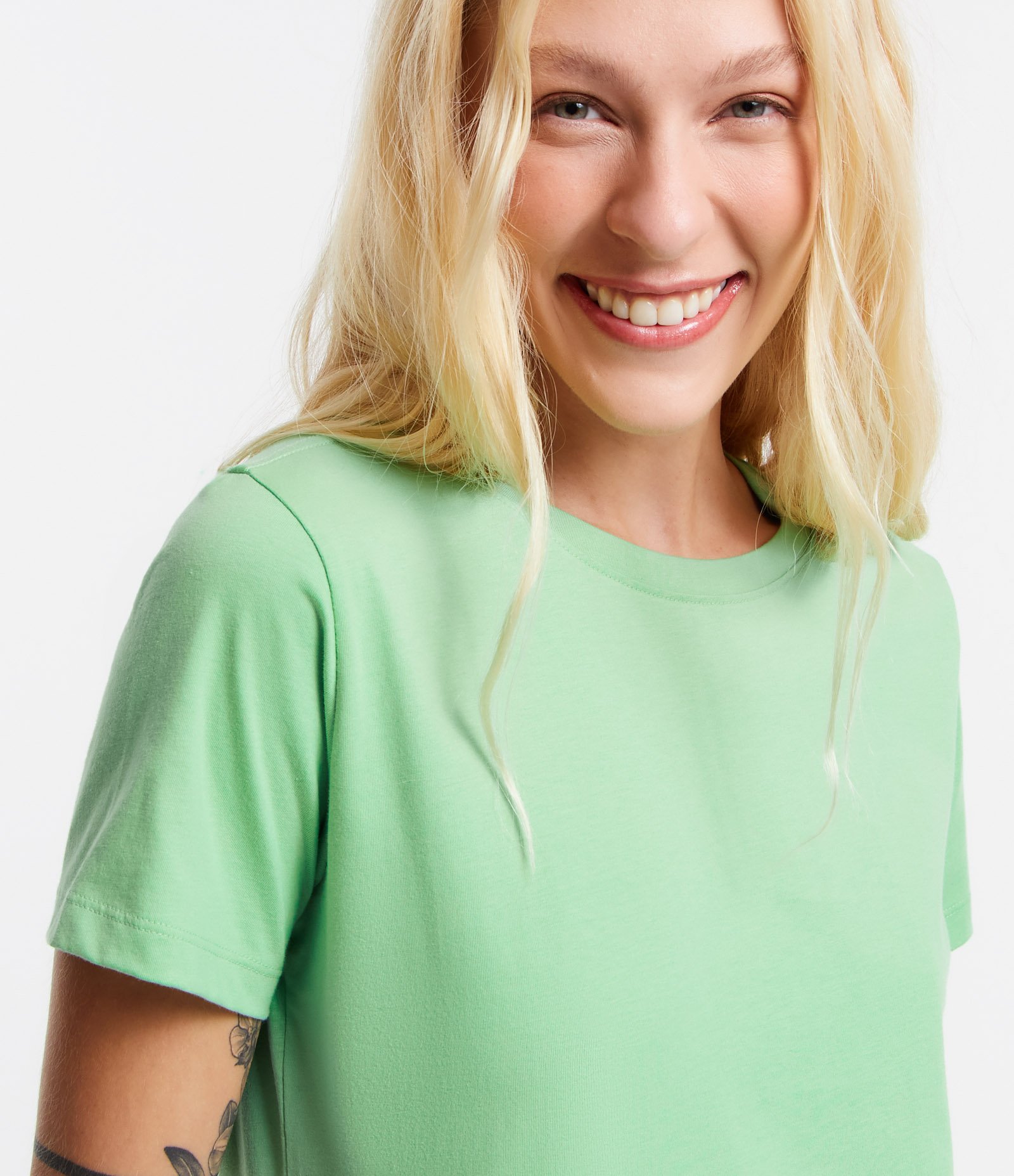 Camiseta Básica em Algodão com Manga Curta 4